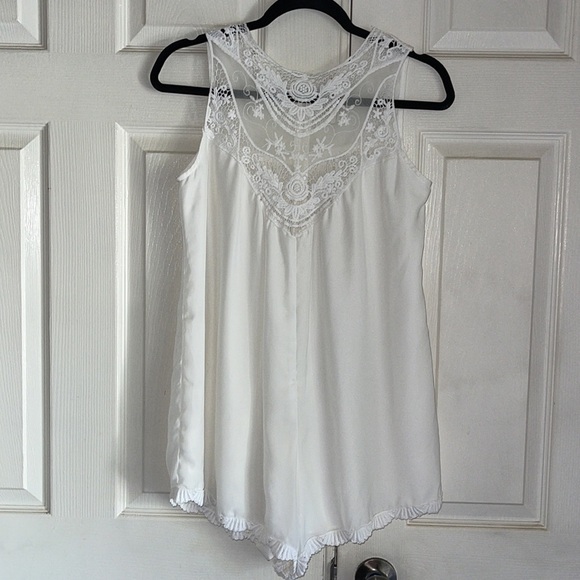 Jen’s Pirate Booty For Free People White/Ivory Lace And Satin Sleeveless… - Picture 3 of 10